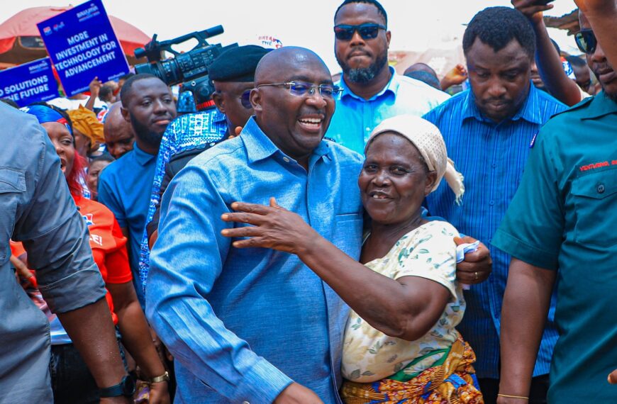 DR. BAWUMIA MOBBED IN EASTERN REGION
